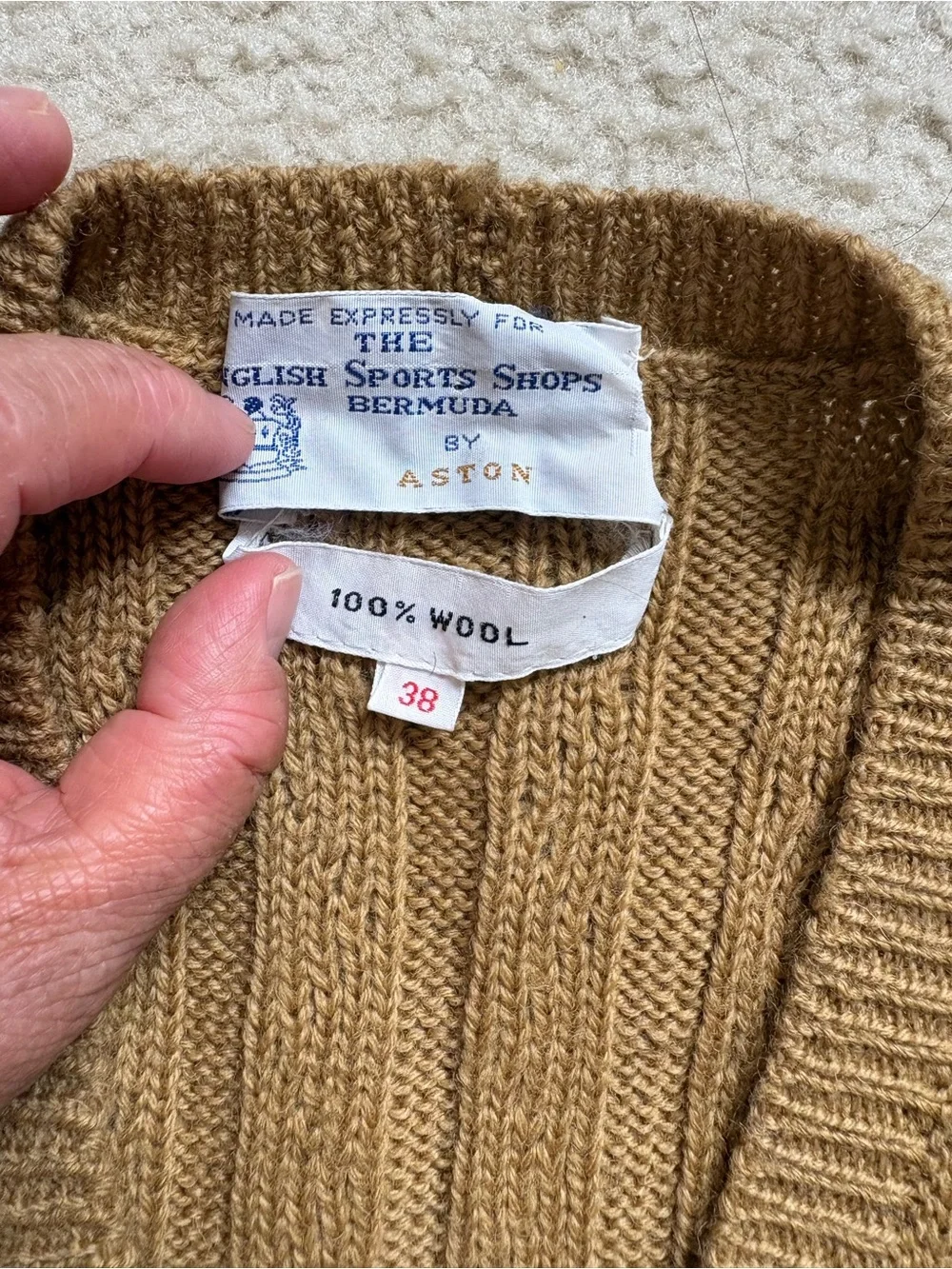 Vintage NWOT Aston tan wool sweater vest English Sports Bermuda EU 38 (sz S)